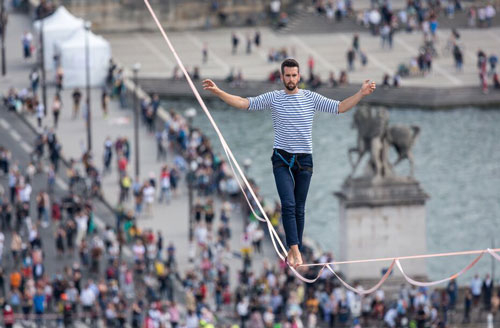 Nathan Paulin PORTRAIT web - Houle Douce Association de spectacles aériens
